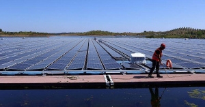 12,000 solar panels, the size of 4 football pitches floating on Portugal's Alqueva reservoir will produce enough energy to power 1,500 homes.