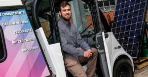 University of Illinois Chicago students recently built a solar charging station for one of the school’s vehicles used to deliver food and reduce food waste.