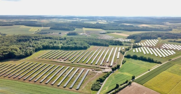 ptp-090622-5 Nearly 1TW of under-development solar and wind generation globally could be constructed in the next three years if permitting is accelerated