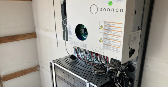 ptp-011123-1 Newly developed software allows the management of thousands of residential batteries, which, if used collectively, become a virtual power plant.