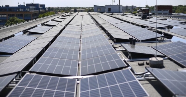 ptp-011423-1 SPI Energy has begun manufacturing M10 modules in the new production line in Sacramento which will add 550MW of solar module capacity.