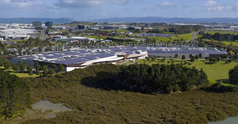 Auckland Airport plans to power up its roofs with the country’s largest rooftop solar array on its new Mānawa Bay outlet centre.