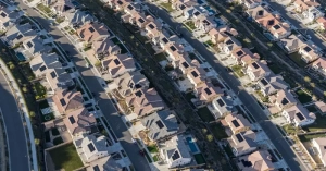 According to forecasts from Wood Mackenzie, California’s residential solar market will see a 40% decline in 2024.