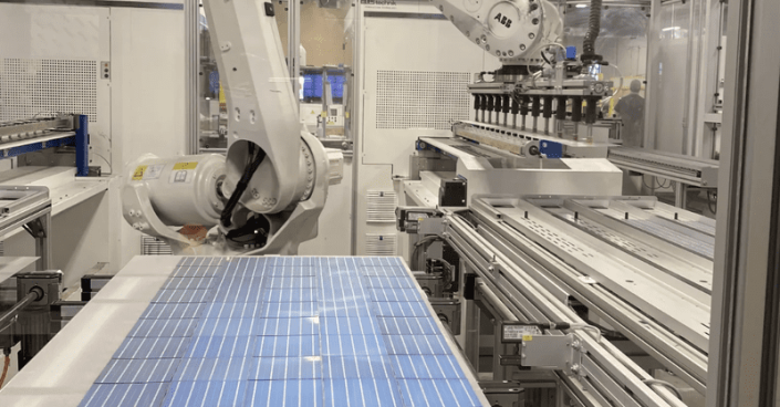 ptp-072624-2 Canadian solar panel maker Heliene and India’s solar cell maker Premier Energies are joining forces to build a US solar cell factory.